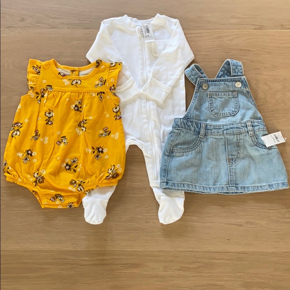 Old Navy brand new 3-6 mo Bundle